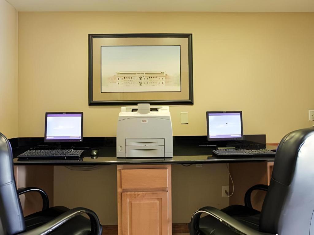 Comfort Inn & Suites Watford City Екстер'єр фото