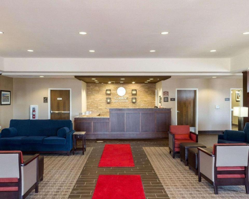 Comfort Inn & Suites Watford City Екстер'єр фото
